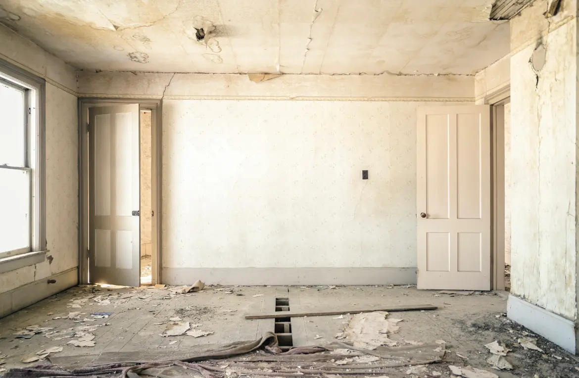 Waste disposal crew managing a cleanout project in East Gaffney